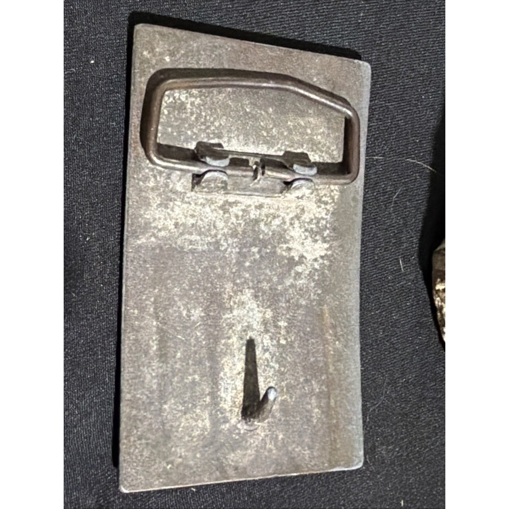 Vintage Colt Revolvers Silver Tone Belt Buckle The Worlds Right Arm Promo - Picture 3 of 3